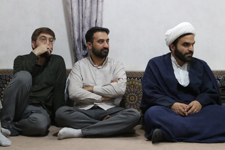 تصاویر/ نشست صمیمی کادر حوزه علمیه همدان با قائم مقام حوزه علمیه همدان