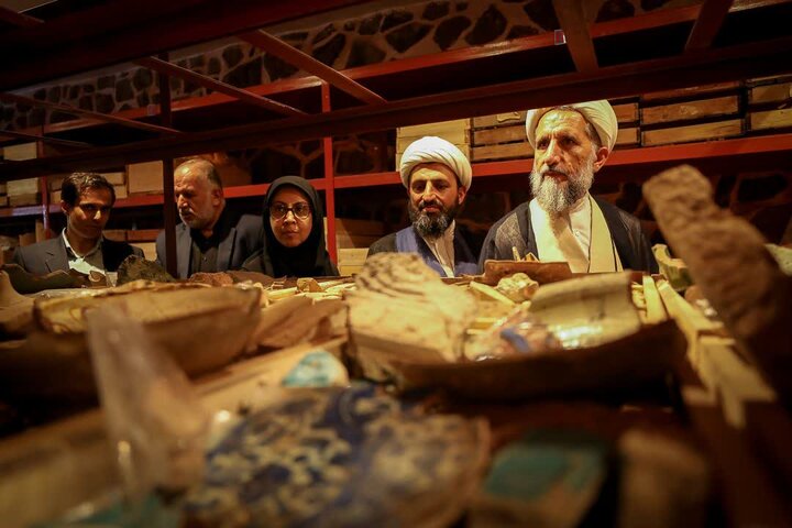 تصاویر / بازدید امام جمعه قزوین از قلعه تاریخی الموت