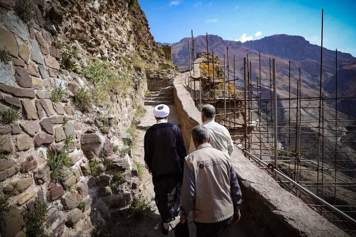 تصاویر / بازدید امام جمعه قزوین از قلعه تاریخی الموت