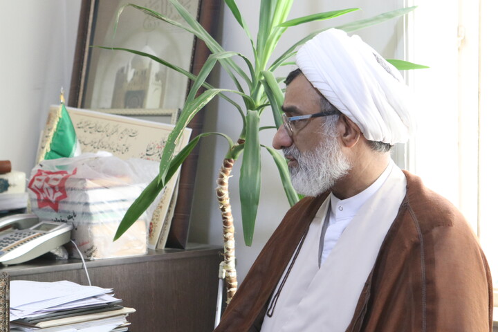 دبیر شورای عالی انقلاب فرهنگی کشور