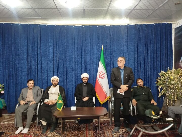 تصاویر عطرافشانی قبور مطهر شهدا در نورآباد