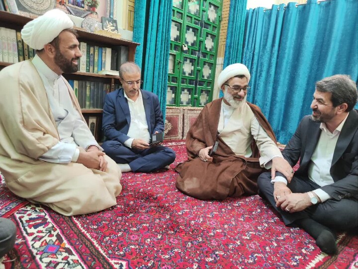 تصاویر / حضور دبیر شورای عالی انقلاب فرهنگی در مرقد آیت الله بهاری