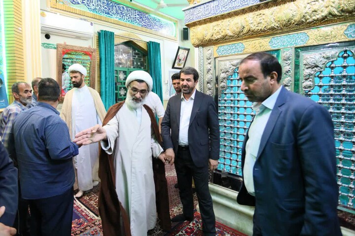 تصاویر / حضور دبیر شورای عالی انقلاب فرهنگی در مرقد آیت الله بهاری