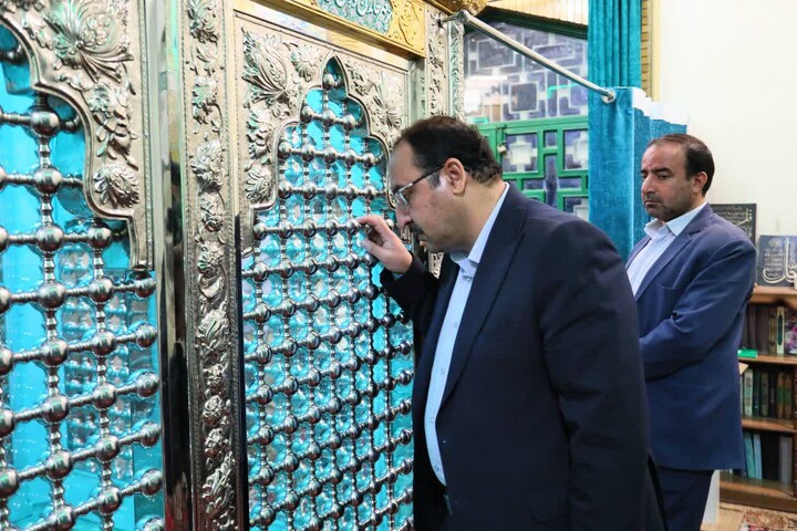 تصاویر / حضور دبیر شورای عالی انقلاب فرهنگی در مرقد آیت الله بهاری