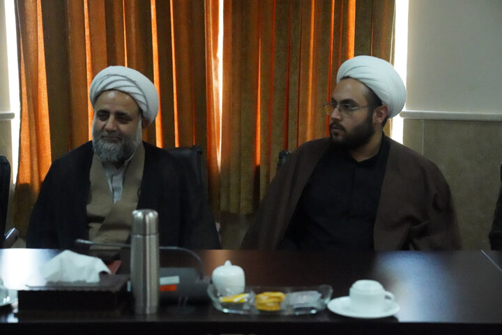تصاویر /  تجلیل وتقدیر  از روحانی ایثارگر دفاع مقدس