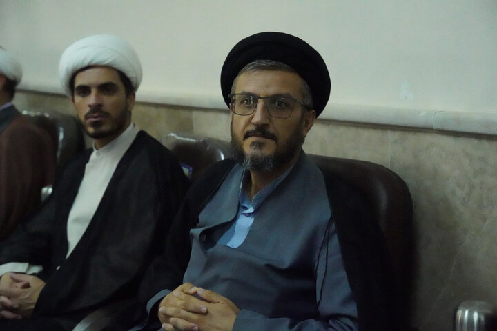 تصاویر /  تجلیل وتقدیر  از روحانی ایثارگر دفاع مقدس