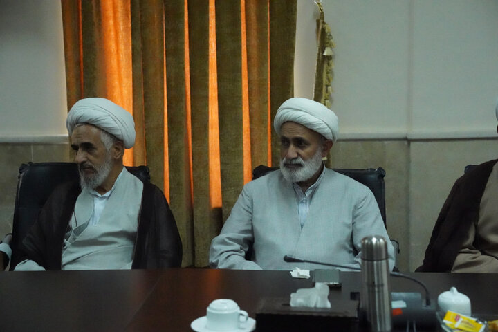 تصاویر /  تجلیل وتقدیر  از روحانی ایثارگر دفاع مقدس