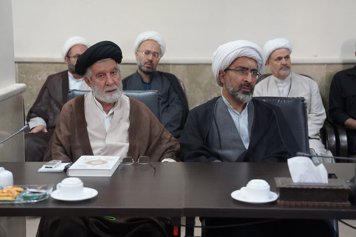 تصاویر /  تجلیل وتقدیر  از روحانی ایثارگر دفاع مقدس