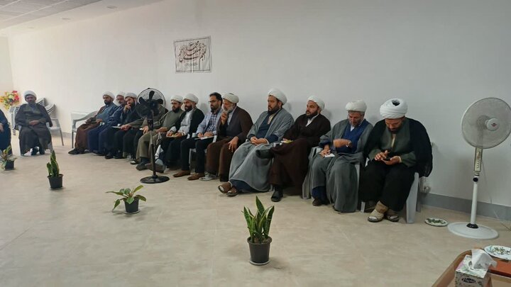 تصاویر/هم‌اندیشی دبیر ستاد امر به معروف استان مرکزی با طلاب و روحانیون شهرستان زرندیه