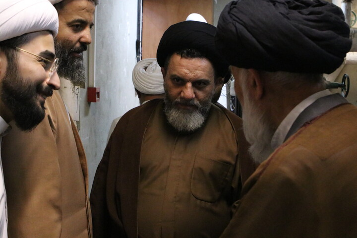 تصاویر/ بازدید آیت‌ الله موسوی اصفهانی و معاونین حوزه علمیه همدان از کتابخانه آیت‌ الله آخوند(ره)