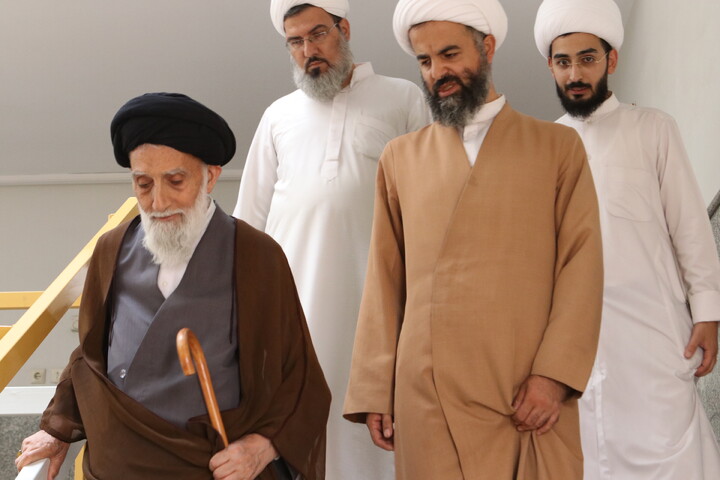 تصاویر/ بازدید آیت‌ الله موسوی اصفهانی و معاونین حوزه علمیه همدان از کتابخانه آیت‌ الله آخوند(ره)