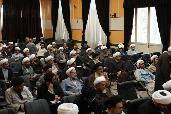 تصاویر/ اجلاسیه مسئولین و مدیران مدارس علمیه استان تهران برگزار شد
