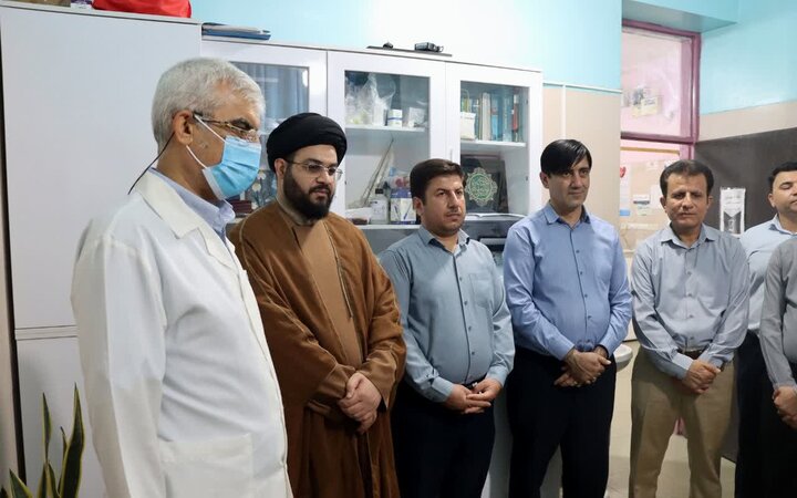 تصاویر/ تجلیل امام جمعه خورموج از جامعه پزشکی بمناسبت روز پزشک