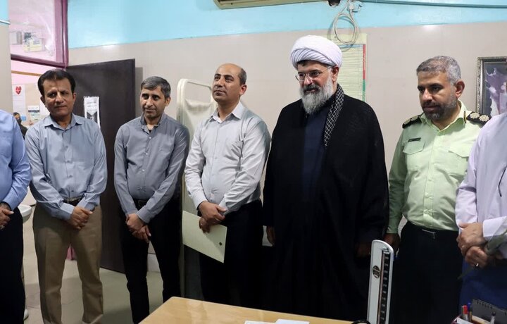 تصاویر/ تجلیل امام جمعه خورموج از جامعه پزشکی بمناسبت روز پزشک
