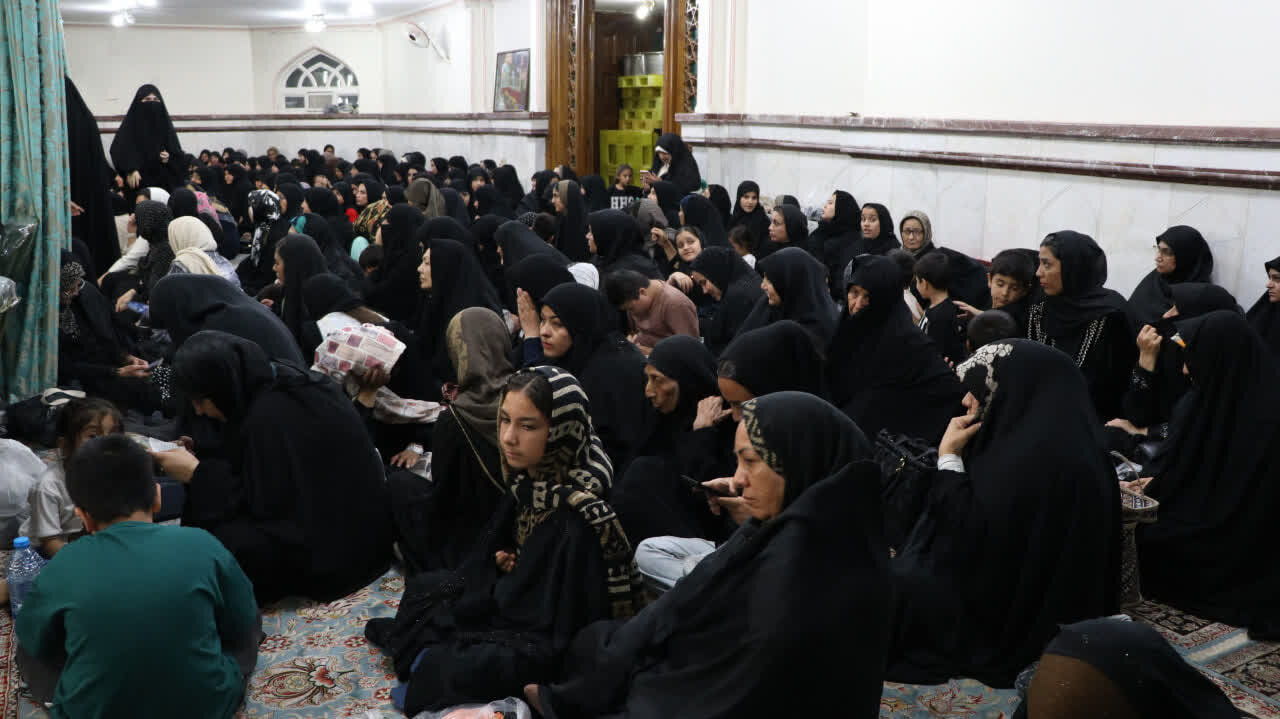 مراسم بزرگداشت رهبرشهید از سوی مهاجران افغانستانی در مشهد مقدس 