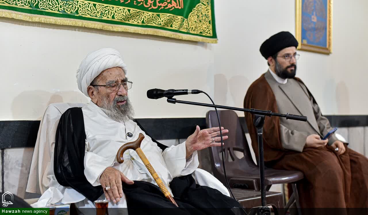 L’Ayatollah Ashrafi-Shahroudi souligne le rôle des étudiants en sciences islamiques dans la transmission des enseignements religieux