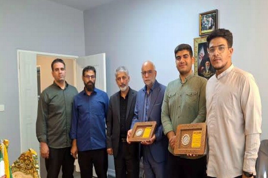 تجلیل قرارگاه مردمی امام خامنه‌ای از شورای‌عالی قرآن لرستان