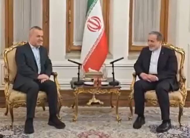 Hezbollah Lawmaker Meets Iranian Top Diplomat in Tehran