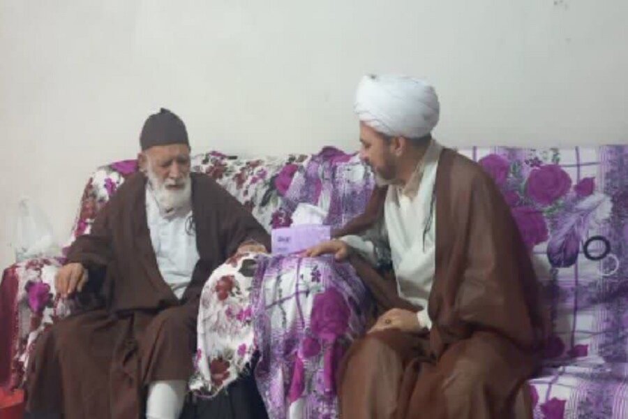 تفقد مدیر مرکز خدمات حوزه علمیه کرمانشاه از روحانیون پیشکسوت استان