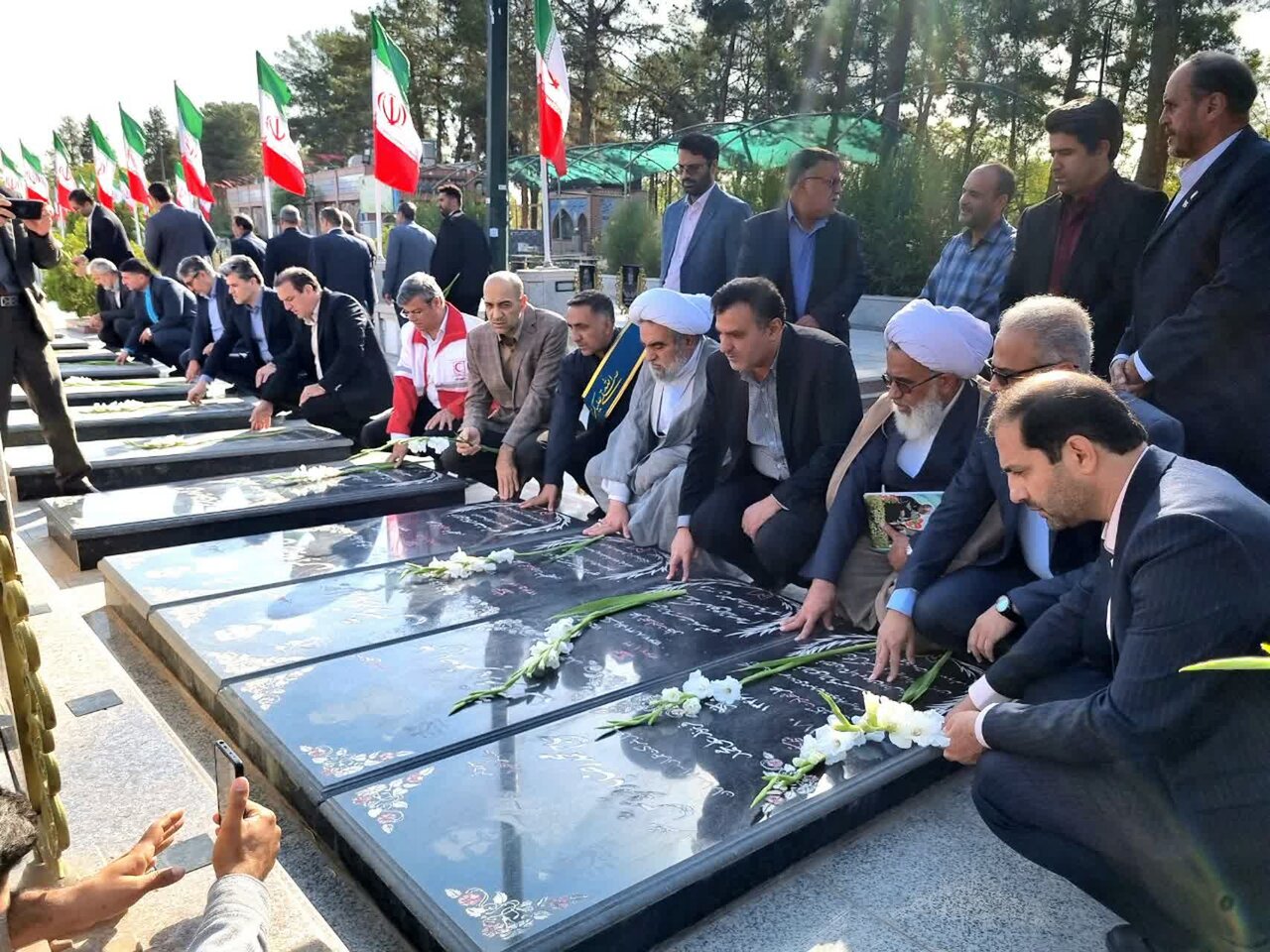 تجدید میثاق مسئولان کاشان با آرمان‌های والای شهدا