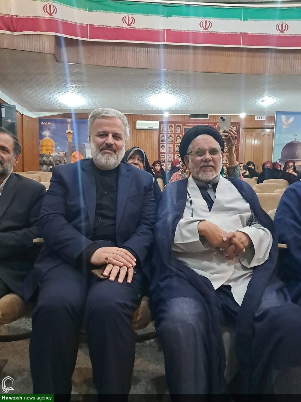 شہید آیت اللہ خامنہ ای اور میناب کے معصوم شہداء کی یاد میں کراچی میں شعری کانفرنس