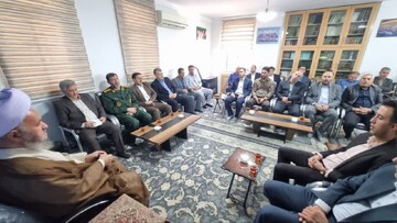تصاویر / دیدار مدیران ادارات شهرستان تاکستان با نمانیده مردم قزوین در مجلس خبرگان رهبری