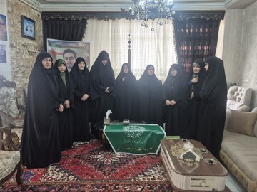 دیدار بانوان طلبه با خانواده شهید پورکریم در تبریز