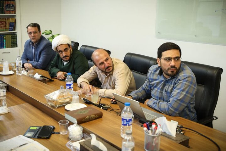 تصاویر / چهل و نهمین جلسه قرارگاه مردمی رهبر شهید برگزار شد
