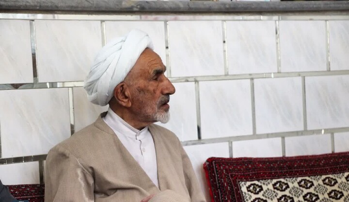 تجلیل از پدر شهیدان صدوقی