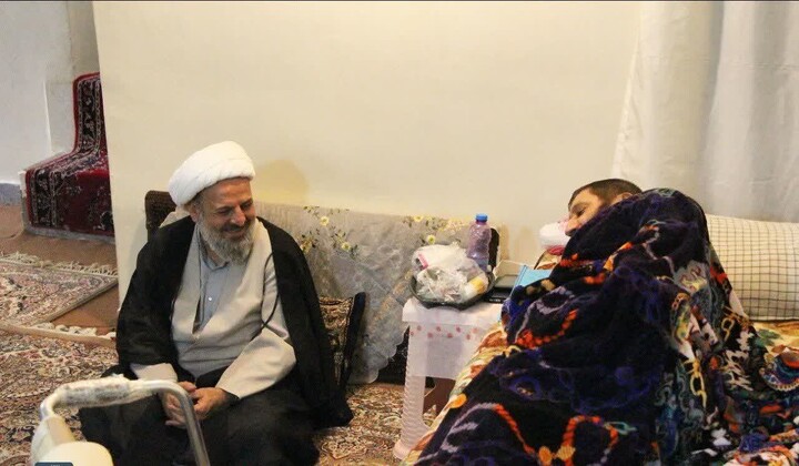 تجلیل از پدر شهیدان صدوقی