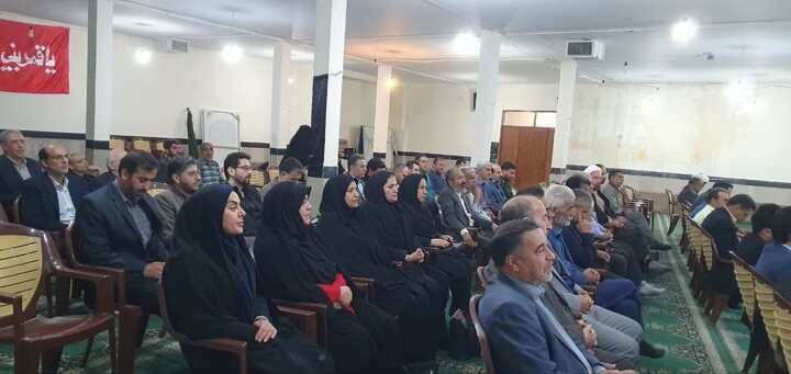 تصاویر / ادای احترام مسئولان تویسرکان به مقام شامخ شهدا