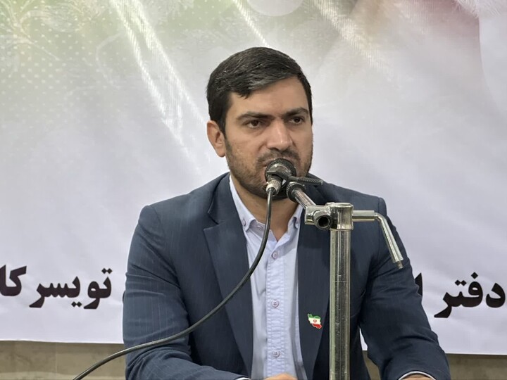 تصاویر / ادای احترام مسئولان تویسرکان به مقام شامخ شهدا