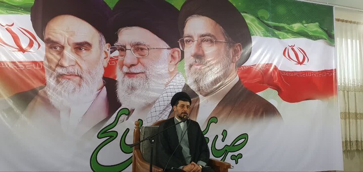 تصاویر / ادای احترام مسئولان تویسرکان به مقام شامخ شهدا