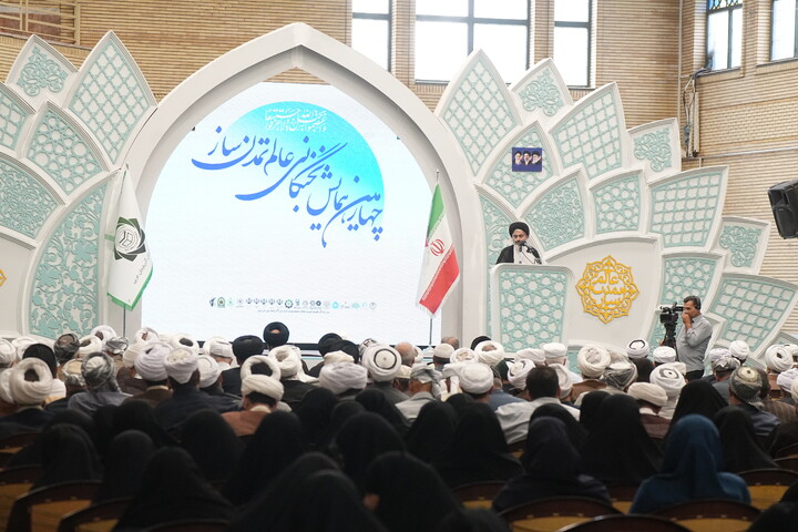 تصاویر/ افتتاحیه چهارمین همایش «عالم تمدن‌ساز»  در ارومیه