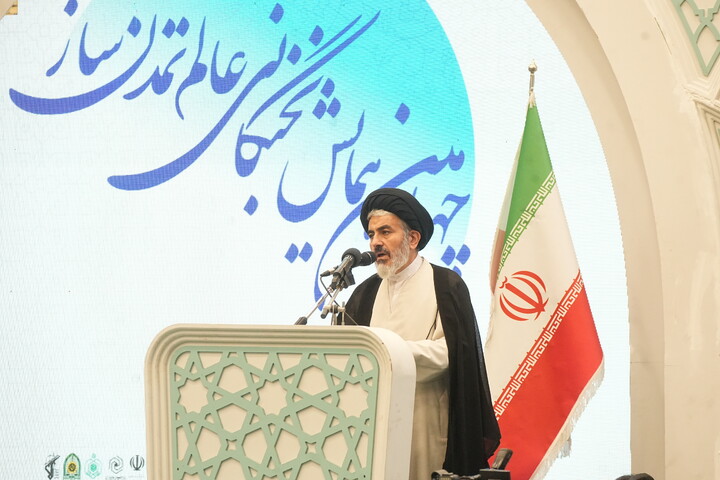 تصاویر/ افتتاحیه چهارمین همایش «عالم تمدن‌ساز»  در ارومیه
