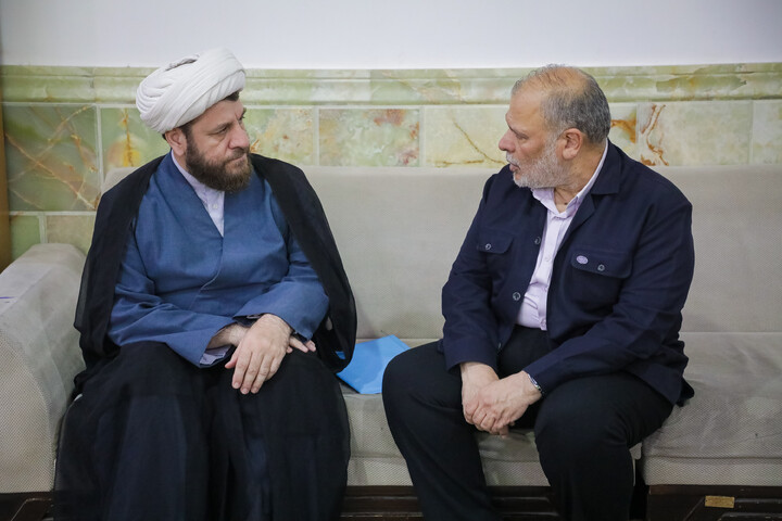 تصاویر/ بازدید حجت الاسلام والمسلمین حسین طائب مسئول سازمان بسیج مستضعفین و سردار فتح الله جمیری فرماندهی سپاه امام علی بن ابیطالب استان قم کانون فرهنگی هنری امام‌رضا علیه‌السلام
