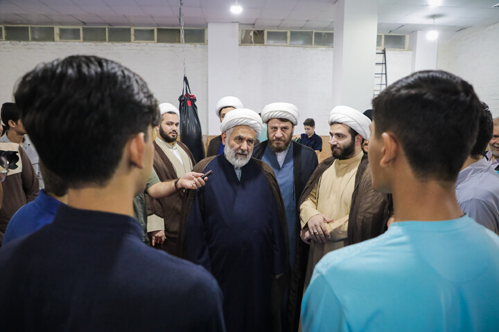تصاویر/ بازدید حجت الاسلام والمسلمین حسین طائب مسئول سازمان بسیج مستضعفین و سردار فتح الله جمیری فرماندهی سپاه امام علی بن ابیطالب استان قم کانون فرهنگی هنری امام‌رضا علیه‌السلام