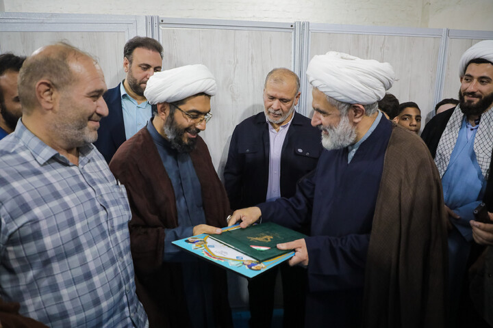 تصاویر/ بازدید حجت الاسلام والمسلمین حسین طائب مسئول سازمان بسیج مستضعفین و سردار فتح الله جمیری فرماندهی سپاه امام علی بن ابیطالب استان قم کانون فرهنگی هنری امام‌رضا علیه‌السلام