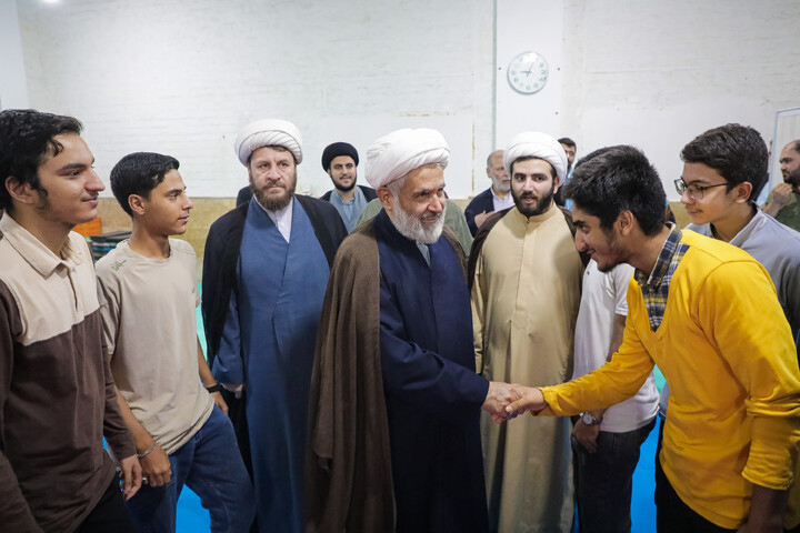 تصاویر/ بازدید حجت الاسلام والمسلمین حسین طائب مسئول سازمان بسیج مستضعفین و سردار فتح الله جمیری فرماندهی سپاه امام علی بن ابیطالب استان قم کانون فرهنگی هنری امام‌رضا علیه‌السلام