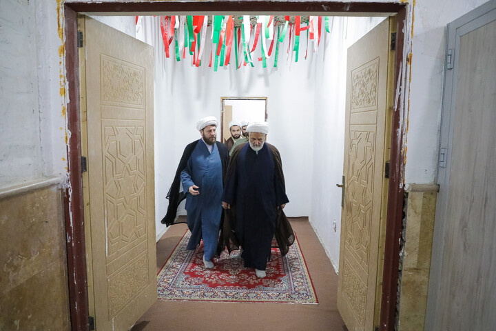 تصاویر/ بازدید حجت الاسلام والمسلمین حسین طائب مسئول سازمان بسیج مستضعفین و سردار فتح الله جمیری فرماندهی سپاه امام علی بن ابیطالب استان قم کانون فرهنگی هنری امام‌رضا علیه‌السلام