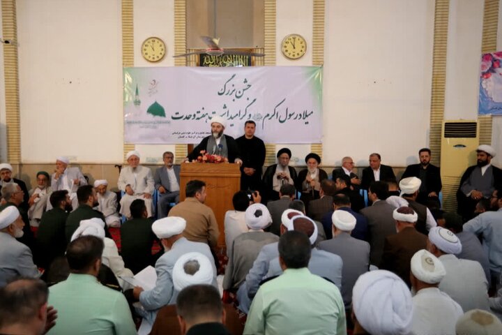 تصاویر / جشن میلاد رسول اکرم(ص) و گرامیداشت هفته وحدت در آق‌قلا