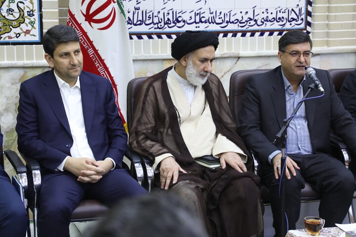 تصاویر/دیدار وزیر ارتباطات با نماینده ولی فقیه در چهارمحال و بختیاری