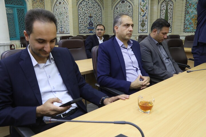تصاویر/دیدار وزیر ارتباطات با نماینده ولی فقیه در چهارمحال و بختیاری