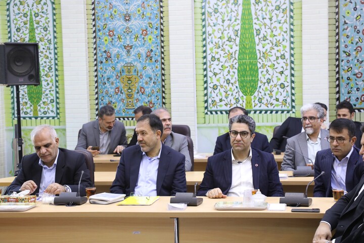 تصاویر/دیدار وزیر ارتباطات با نماینده ولی فقیه در چهارمحال و بختیاری