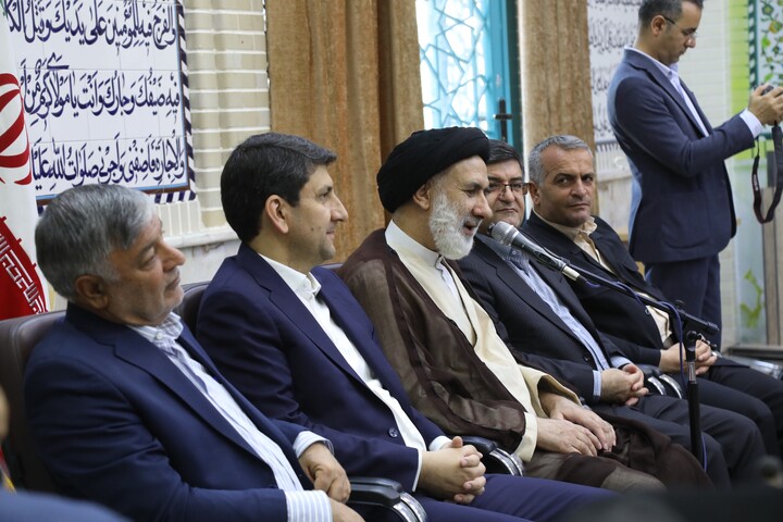 تصاویر/دیدار وزیر ارتباطات با نماینده ولی فقیه در چهارمحال و بختیاری