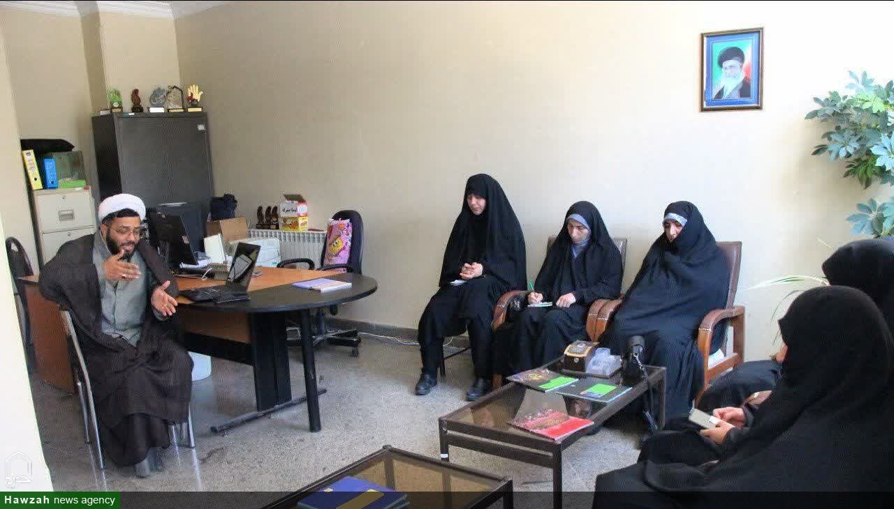 بررسی ظرفیت های فرهنگی تویسرکان