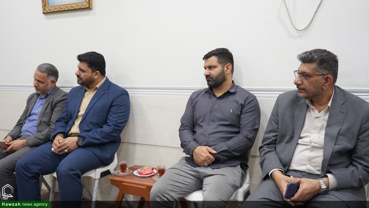 دیدار مسئول سازمان بسیج اصناف، بازاریان و فعالان اقتصادی با نماینده ولی فقیه در خوزستان