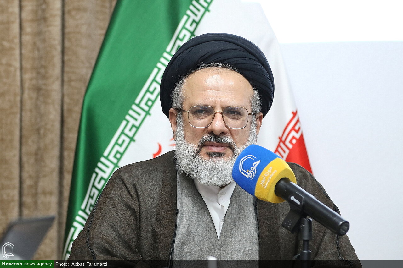 شناسایی و گردآوری ۶۰ هزار عنوان پژوهشی در ۲۵ موضوع علمی پیرامون پیامبر اعظم(ص) / رونمایی مجموعه موضوعات پژوهشی علوم و معارف محمدی(ص) در کنفرانس وحدت