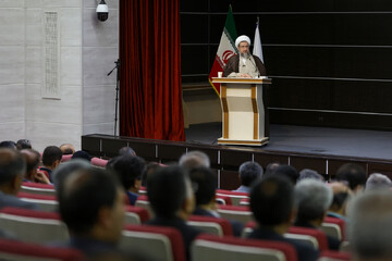 اعتماد مردم، ماندگارترین سرمایه مدیران و دولت‌ها است