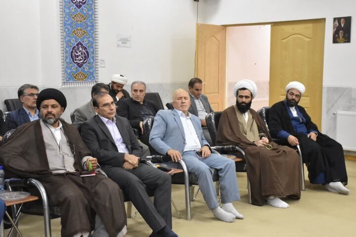 تصاویر/دیدار مسئولان لرستان با نماینده ولی فقیه در استان
